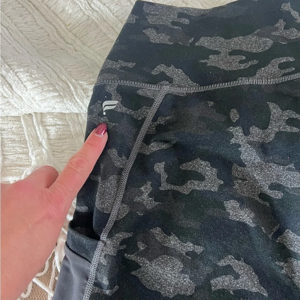 Fabletics Activewear - Picture 4 of 4
